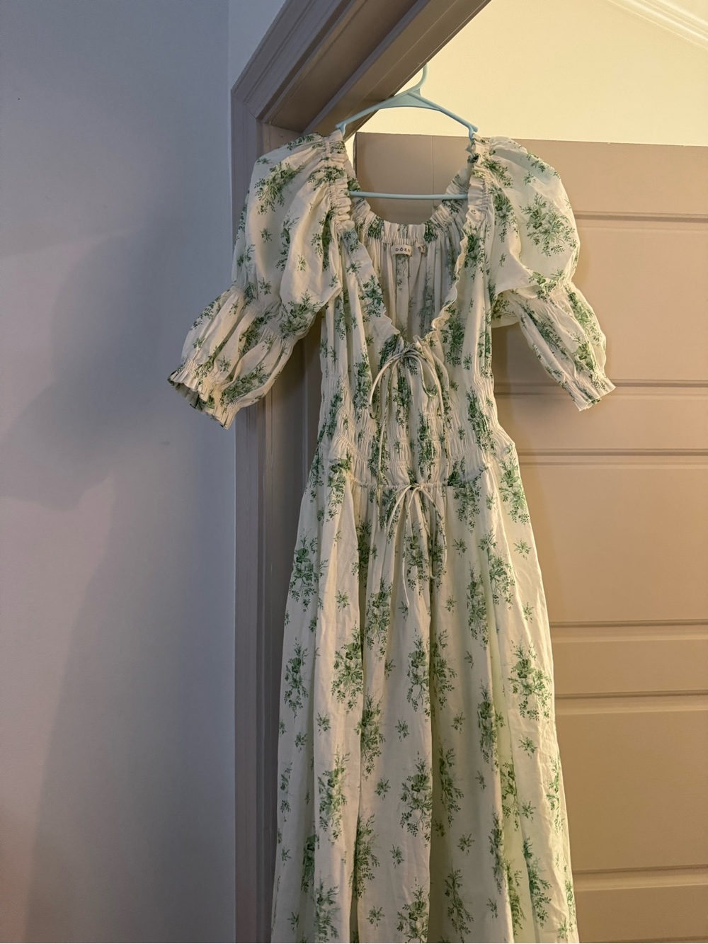 Doen White Dress with Green Floral Print and Puff Sleeves